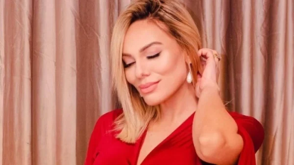 «Ζωή μου, σου υπόσχομαι...» - Φανερά συγκινημένη η Ιωάννα Μαλέσκου για την πρώτη γιορτή της μητέρας που περνά