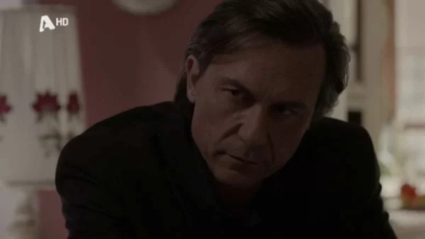 Σασμός (19/5): «Όταν σε βάλω φυλακή η ζωή που έχτισες τελείωσε» - Ο Φαρμάκης απειλεί ανοιχτά τον Μαθιό