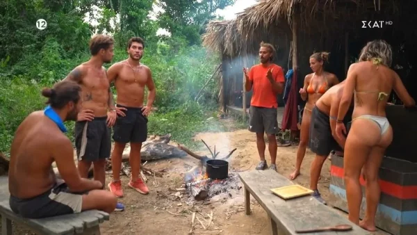Survivor All Star: Σήκωσαν παραβάν μέσα στην καλύβα μπροστά στους Μαχητές οι Διάσημοι - Οργισμένοι οι Μπλε με την κίνηση των αντιπάλων