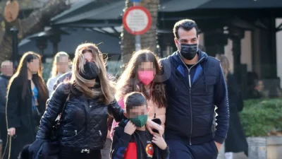 «Συγγνώμη από τα...» - Φανερά εκνευρισμένος ο Θάνος Πλεύρης μετά την επίθεση