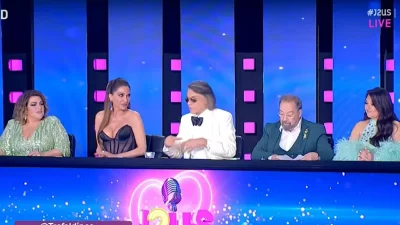 J2US: «Πως το λένε αυτό που πήρε ο πρώην άντρας σου;» - "Μουδιασμένη" η Δέσποινα Βανδή με την ερώτηση του Ψινάκη για τον Ντέμη Νικολαΐδη