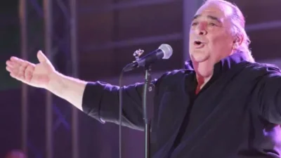 «Καιρός δεν ήταν να με δείτε;» - Η πρώτη εμφάνιση του Βασίλη Καρρά στις κάμερες μετά την απώλεια 42 κιλών