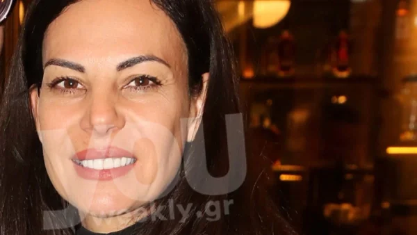 Σε σχέση με μικρότερο σύντροφο η Εύη Βατίδου - Εκείνη είναι 47 και εκείνος...