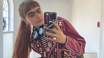 Με αποκαλυπτικό μπούστο & πέτρες σε όλο το φόρεμα - Απαστράπτουσα η Χατζηπαντελή στο Φεστιβάλ των Καννών