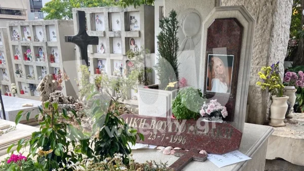 Το YOUWEEKLY στο Α' νεκροταφείο Αθηνών - Πως είναι εν έτει 2023 ο τάφος της Αλίκης Βουγιουκλάκη