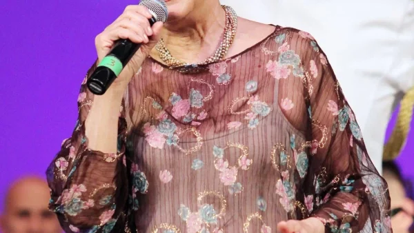 Έγινε γνωστό πριν από λίγο: Έφυγε από την ζωή αγαπημένη Ελληνίδα ηθοποιός και τραγουδίστρια