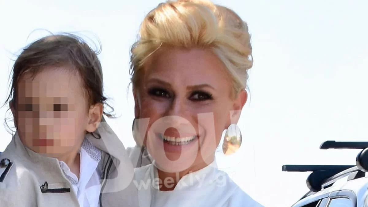 Στιγμές ευτυχίας για την Κατερίνα Καραβάτου - Σε πισίνα το πάρτι που διοργάνωσε για το γιο της, Αρίωνα