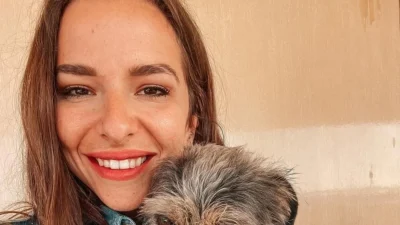 Εριέττα Κούρκουλου: «Πρέπει να είναι αποδεκτό ένας μπαμπάς να κάτσει σπίτι και να αφήσει τη γυναίκα να δουλέψει»