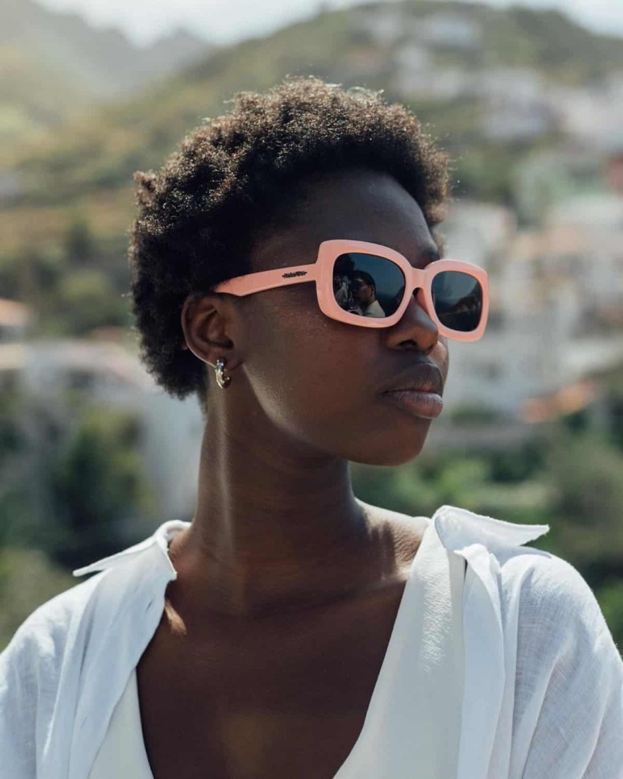 favela Απόλαυσε την παραλία με το κατάλληλο beachwear outfit