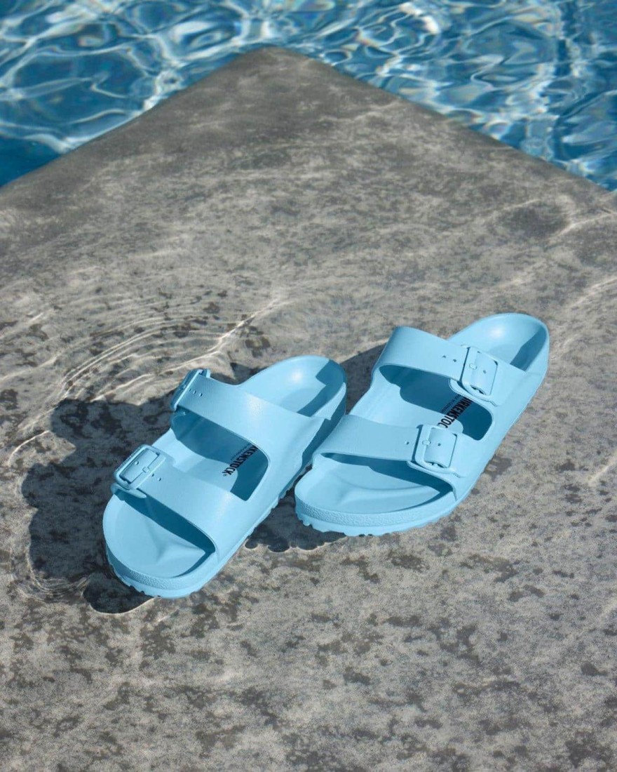 favela Απόλαυσε την παραλία με το κατάλληλο beachwear outfit