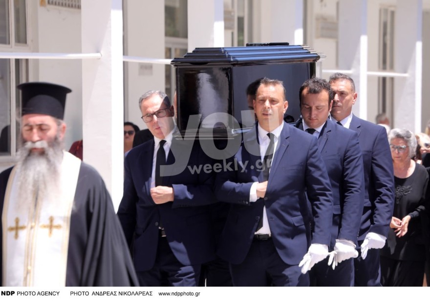 Νόνικα Γαληνέα φέρετρο