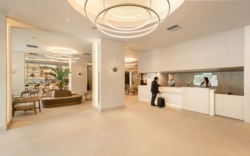 Νέοι και ανακαινισμένοι χώροι στο Holiday Inn Thessaloniki