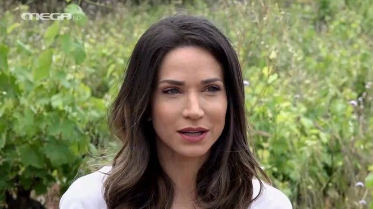 «Με κάνει κι εμένα να θέλω να...» - Η δημόσια ερωτική εξομολόγηση της Κατερίνας Γερονικολού για τον Γιάννη Τσιμιτσέλη