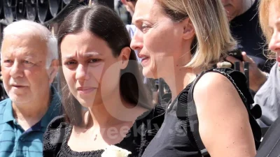 Κηδεία Γιώργου Γεωργίου: Τραγικές φιγούρες η κόρη του Σταυρούλα και η πρώην σύζυγός του, Ευγενία
