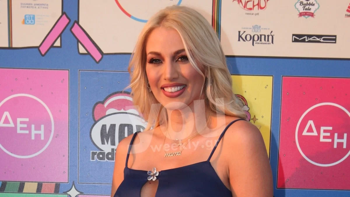 MAD VMA 2023: Τα κοψίματα ξεκινούν από το στήθος και τελειώνουν στα πόδια της - Γύρισαν τα βλέμματα στην Σπυροπούλου μόλις εμφανίστηκε στο χαλί