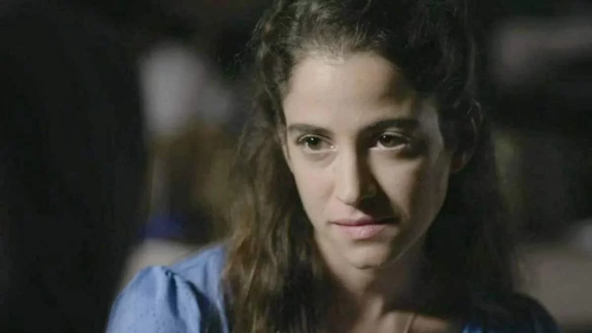 Μαύρο Ρόδο (27/6): Τα ουρλιαχτά της Αλεξίας! «Άφησε με» - Κουκουλοφόρος την αρπάζει βίαια