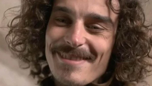 Μαύρο Ρόδο: «Κάθαρμα! Εγώ σε τελείωσα» - Η συγκλονιστική σκηνή με τον Γεράσιμο στο ψυχιατρείο