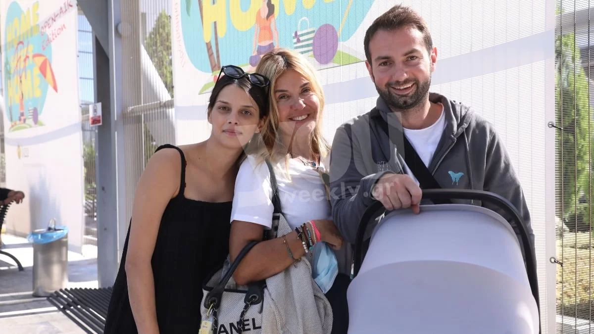 Χριστίνα Παππά: Προσκύνησε στην Παναγιά της Τήνου μαζί με την εγγονή της - Φωτογραφίες από τον ναό