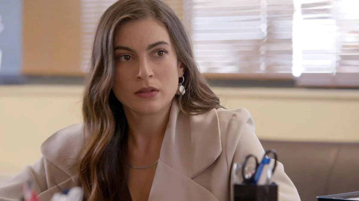 Παγιδευμένοι: «Το όπλο ήταν ανάμεσα μας! Εκπυρσοκρότησε» - Η Άννα βιώνει μπροστά στα μάτια της τη δολοφονία του