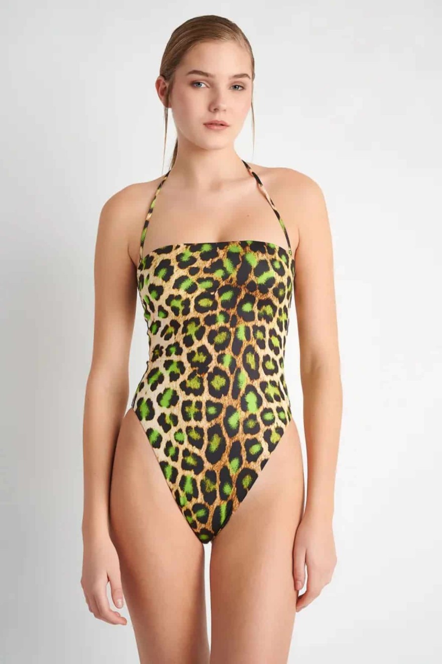 Ολόσωμο και λεοπάρ: Πόσο κοστίζει το μαγιό της Κωνσταντίνος Σπυροπούλου