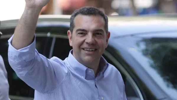 Παραιτήθηκε από τον ΣΥΡΙΖΑ ο Αλέξης Τσίπρας