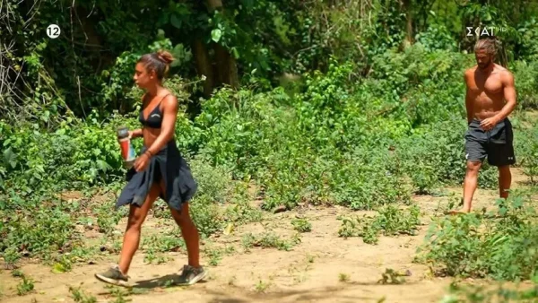 Survivor all star: Η στιγμή που Βασάλος & Μαριαλένα αρπάχτηκαν στη ζούγκλα - Νόμιζαν ότι οι κάμερες δεν έγραφαν