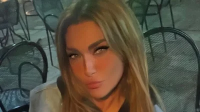 Με αθλητικό μπουστάκι και κολάν στον πλαστικό χειρουργό - Η φωτογραφία της Αγγελικής Ηλιάδη μέσα από το ιατρείο