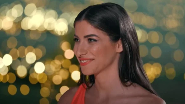 «Όχι, δεν είμαι έγκυος» - Στο χειρουργείο η φιναλίστ του The Bachelor 2, Άννα Ζένιου