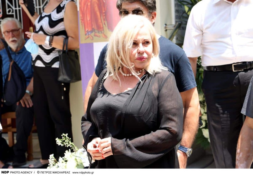 Μπέσσυ Αργυράκη