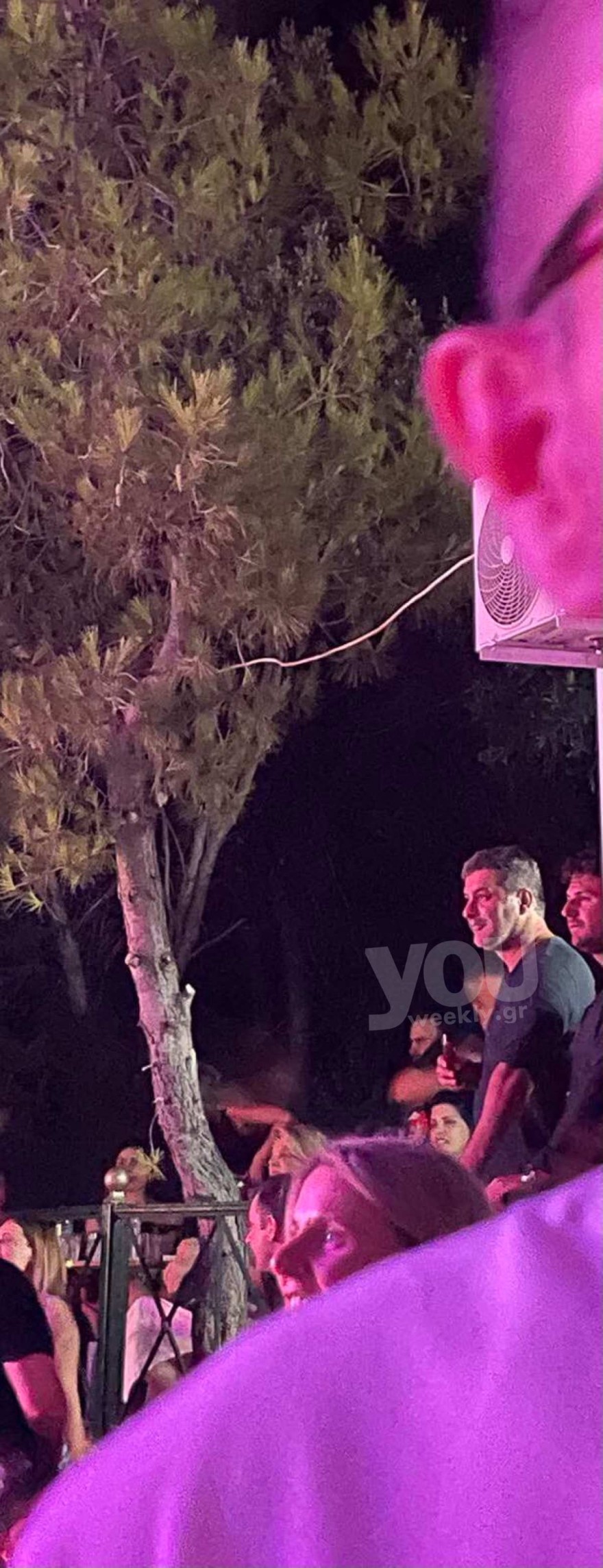 Μπισμπίκης βλέμματα σε συναυλία Βανδή