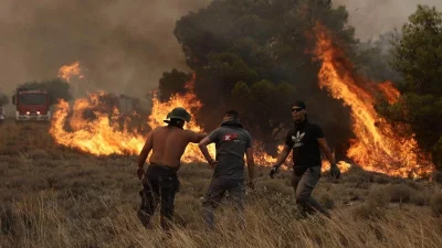 Σε πύρινο κλοιό η χώρα - Παραπάνω από 60 τα μέτωπα με φωτιές
