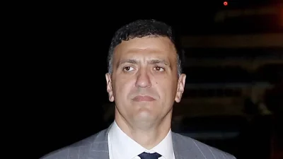 Πυροσβέστης έπαθε έφραγμα και νοσηλεύεται στο στο ΓΝΑ 251 - Τον επισκέφτηκε ο Βασίλης Κικίλιας