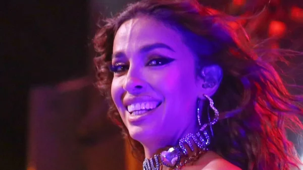 Ελένη Φουρέιρα: Το πρώτο μπάνιο με τον γιο της στην πισίνα του σπιτιού τους - Η τρυφερή κοινή φωτογραφία