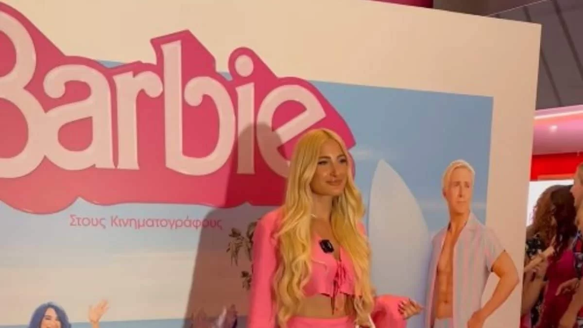 Ιωάννα Τούνη: Εμφανίστηκε ως Barbie στην πρεμιέρα της ταινίας Barbie - Με πάρα πολύ κοντή ροζ φούστα και ασορτί crop top