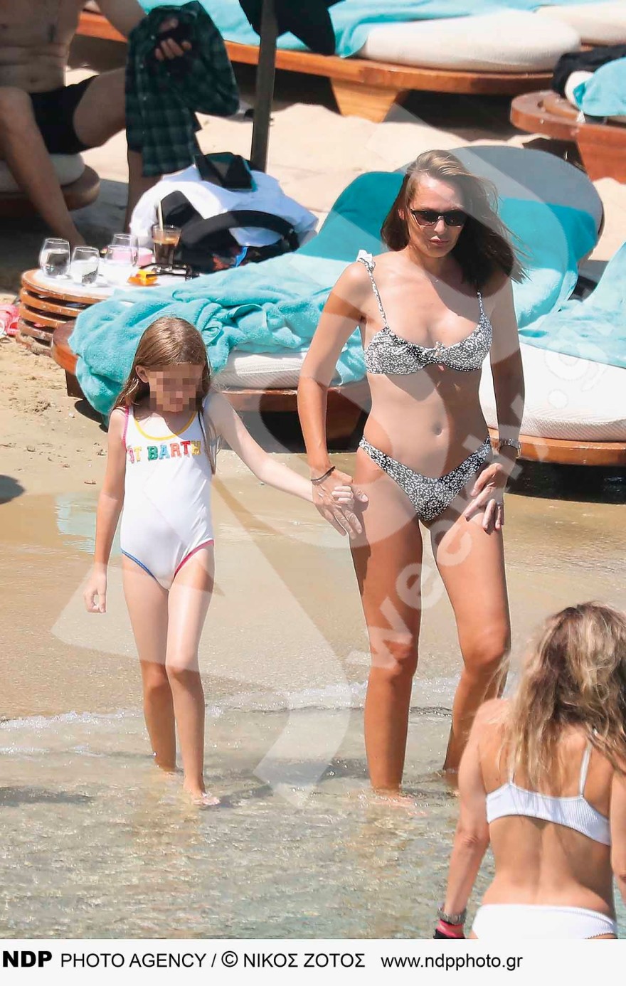 Υβόννη Μπόσνιακ κόρη