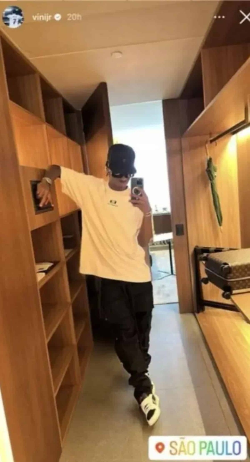 Βινίσιους Τζούνιορ σχέση