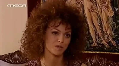 Πάει η αφάνα της "κοντής" από το Παρά Πέντε - Με μακριά μαλλιά μέχρι τη μέση και κοιλιακούς φέτες η Κατερίνα Θεοχάρη