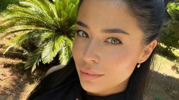 Τον έκανε μπλοκ επειδή είναι ομοφυλόφιλος: «Σπέρνει διχόνοια και φόβο...» - Γνωστός ηθοποιός ξεσπά κατά της Αφροδίτης Λατινοπούλου