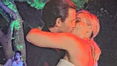 Γάμος Μελέτη & Μαροσούλη: Αδημοσίευτη φωτογραφία από τη στιγμή που περνάνε τα στέφανα - Η αντίδραση της νύφης