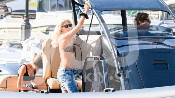 Μαύρο με δερμάτινα καθίσματα και στρώμα για ηλιοθεραπεία - Αποκλειστικές φωτογραφίες από το σκάφος των 100.000 ευρώ της Μενεγάκη & του Παντζόπουλου