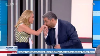 Ανοιχτή Επικοινωνία: «Φτάσαμε στο τέλος της φετινής σεζόν, όχι όλοι μας...» - Ο αποχαιρετισμός του Μάνου Νιφλή και το φιλί στη Χρύσα Φώσκολου