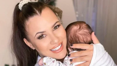 Συγκινημένη Λάουρα Νάργες - Η αντίδραση της όταν είδε το γιο της να μπουσουλάει (Βίντεο)