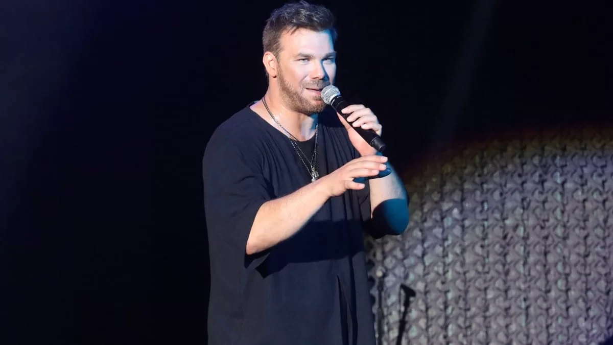 Ιωάννα Σαρρή: Τι φόρεσε στην συναυλία του Γιώργου Σαμπάνη στο Θέατρο Άλσος