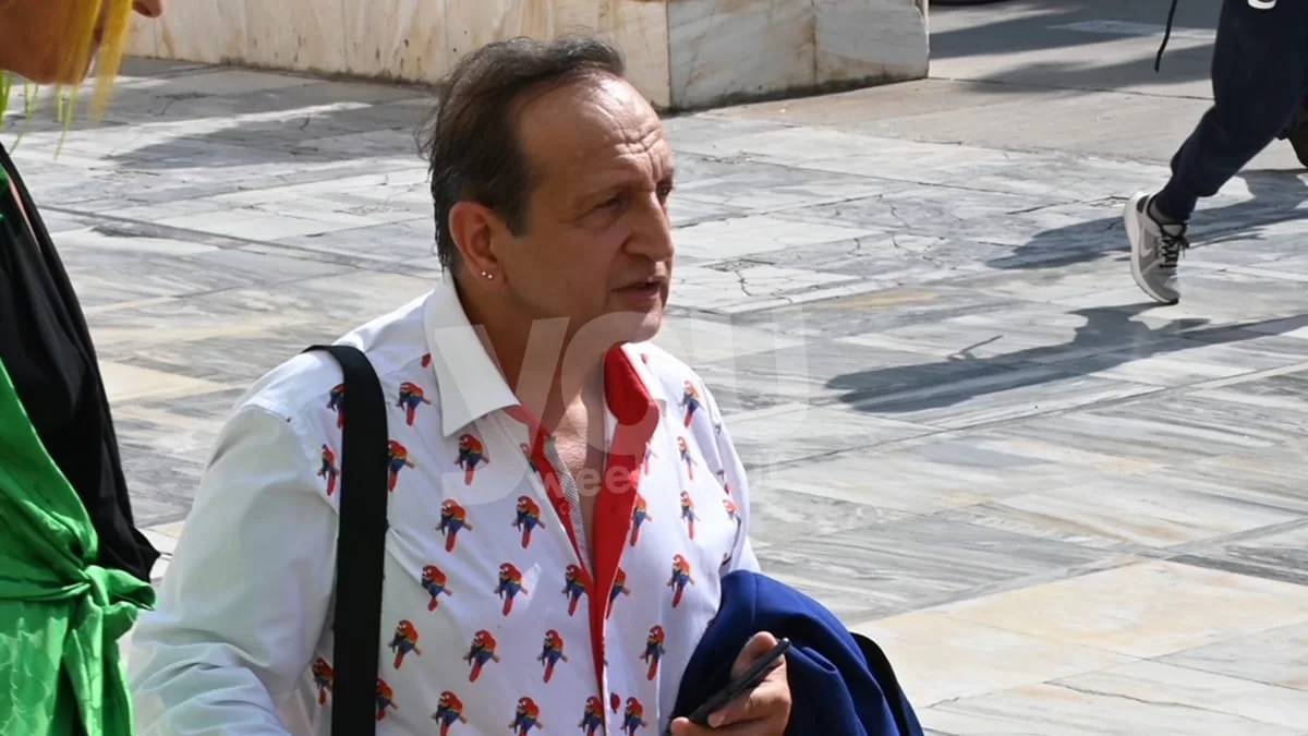 «Άσχετα με τα ύποπτα, υποκινούμενα κακεντρεχή σχόλια υποκριτών ψευτοσεμνότυφων...» - Ξέσπασε ο Σπύρος Μπιμπίλας μετά την κατακραυγή για το πουκάμισο