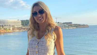 Καστανόξανθη με ίδια μάτια και χαμόγελο - Συγκλονιστική η ομοιότητα της Σπυροπούλου με τη μικρή της αδερφή