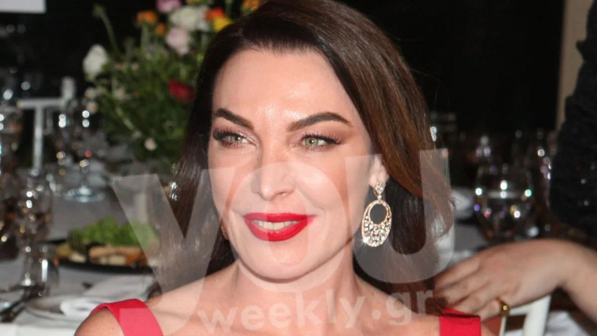 Ετοιμάζεται για καλοκαιρινές διακοπές η Τατιάνα Στεφανίδου - Η εντυπωσιακή αλλαγή που έκανε στα μαλλιά της