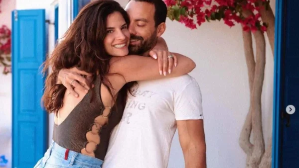 Σάκης Τανιμανίδης - Χριστίνα Μπόμπα: Το ταξίδι αστραπή στην Μύκονο για τα γενέθλια του κουμπάρου τους Μάνου Γαβρά