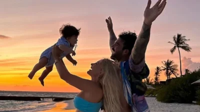 «Σ' αγαπάμε πολύ Νούνι + Μπαμπάς» - Οι τρυφερές ευχές του Αλεξάνδρου για τα γενέθλια της Ιωάννας Τούνη