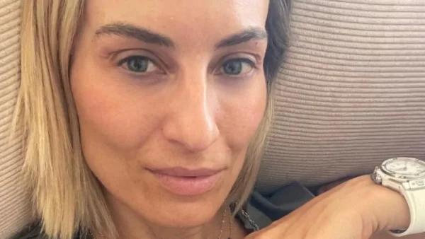 «Με το που μπήκε στη ζωή μου, το τατουάζ αυτό απέκτησε άλλη σημασία» - Ο κρυφός συμβολισμός πίσω από το "Α" στον καρπό της Ελεονώρας Μελέτη