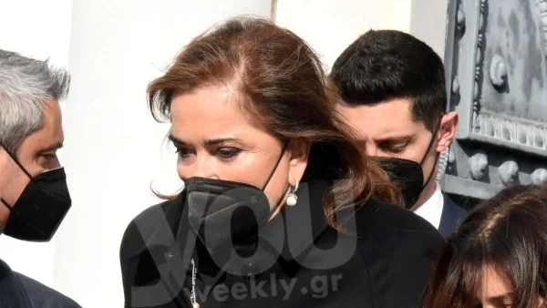 «Έφυγε...» - Βυθισμένη στη θλίψη η Ντόρα Μπακογιάννη